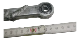 Suzuki GSX-R 750 GR 75 A Knicker Reaktionsstrebe Bremssattelhalter - Bild 5