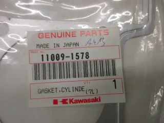 A1577 Kawasaki GPZ 600 R GPX 600 R Zylinderfußdichtung Motor 11009-1578 Original gasket - Bild 4