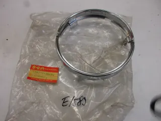 E1589. Suzuki TS 185_250 Chromring Scheinwerfer 35111-48530 Zierring Gehäuse Blende - Bild 1