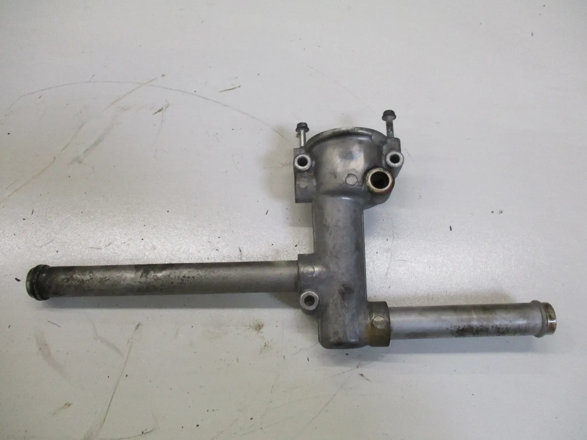 3. Honda GL 1100 SC02 Goldwing Thermostatgehäuse mit Rohren Thermostat Kühler - Bild 1