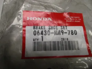 N137 Honda XL 600 V PD 06 Transalp Bremsbelag 06430-MM9-780 hinten Trommelbremse - Bild 4