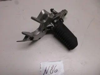 N86 BMW R 1100 RS Fußraste rechts vorne Fußrastenbrücke 2311642 Fussraste Halter - Bild 3