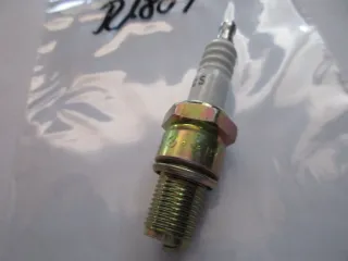 R1894 NGK B7ECS Suzuki Yamaha Kawasaki Zündkerzen Ø 14 mm Motor - Bild 3
