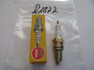 R1877 NGK DP8EA-9 Zündkerze Hyosung Cagiva Motor 5829 Ø 14 mm - Bild 1