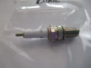 R1862 NGK D8EV BMW Kawasaki Zündkerzen Ø 12 mm Motor - Bild 3