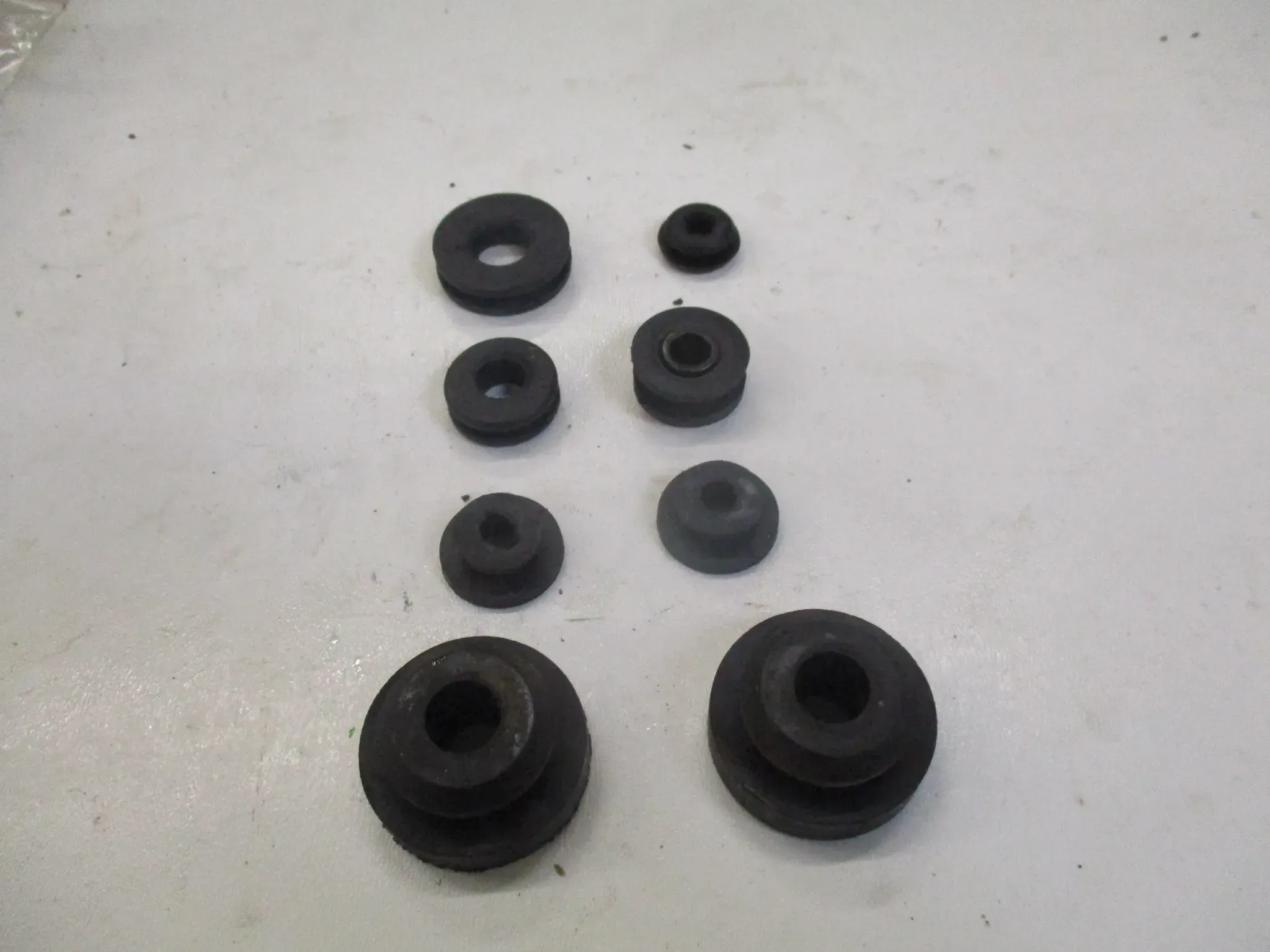 Vibrationsdämpfer Kawasaki Z 125 Ninja 19-24 ABS Gummi Verkleidung - Bild 1