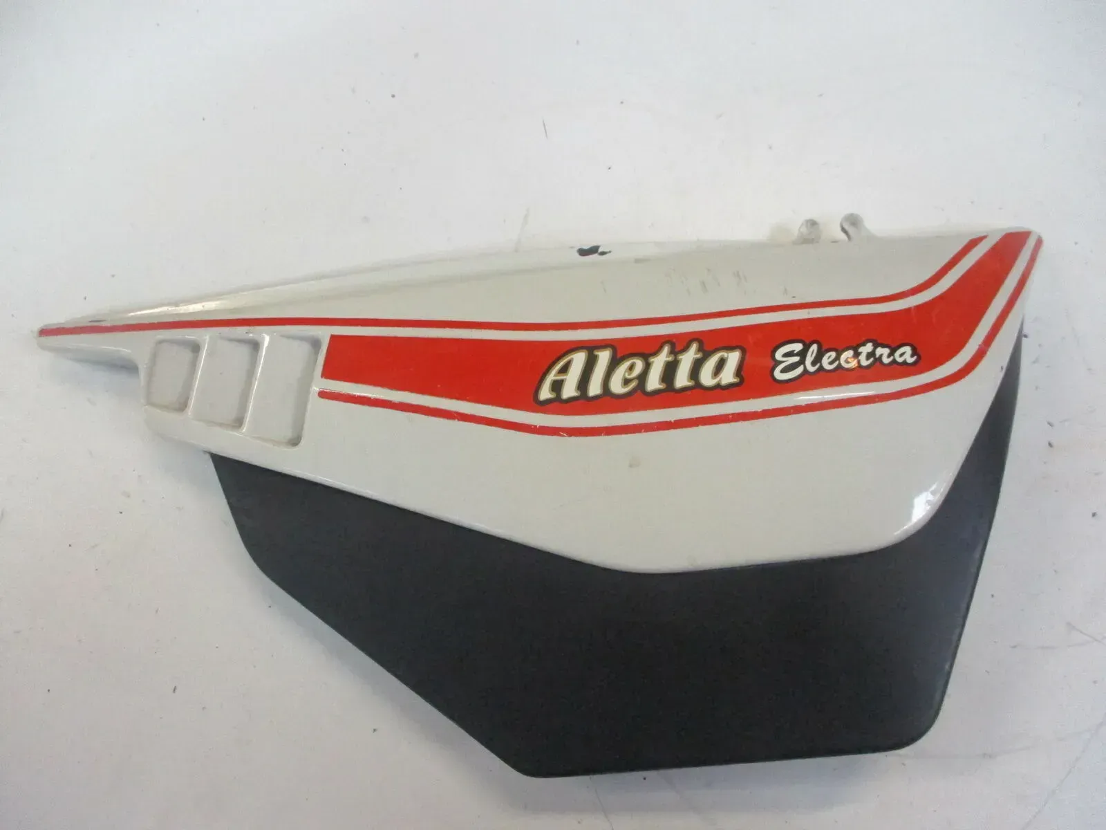 Cagiva Aletta Electra 125 Verkleidung Sitzbank Seite rechts Seitendeckel - Bild 1