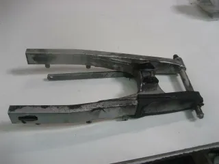1. HONDA CBR 1000 F SC21 SCHWINGE HINTERRADAUFHÄNGUNG FELGE HINTEN SWINGARM - Bild 4