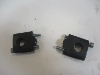 4. SUZUKI GSX 400 E GK 53 C Lenkerhalter oben Lenker Klemme Halter Riser Gabel - Bild 2