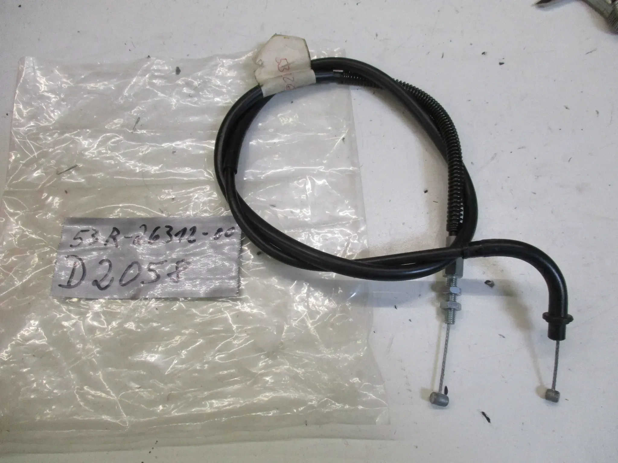 D2058 Yamaha XT 250_550 ET 53R-26312-00 Gaszug Schließer Bowdenzug throttle - Bild 1