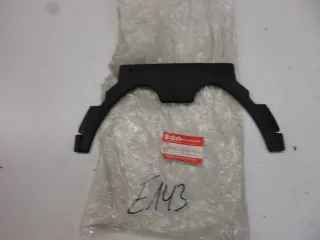 E143. Suzuki GSX 750 EF_ES Verkleidung Abdeckung 94445-31310-000 Kanzel vorne - Bild 2