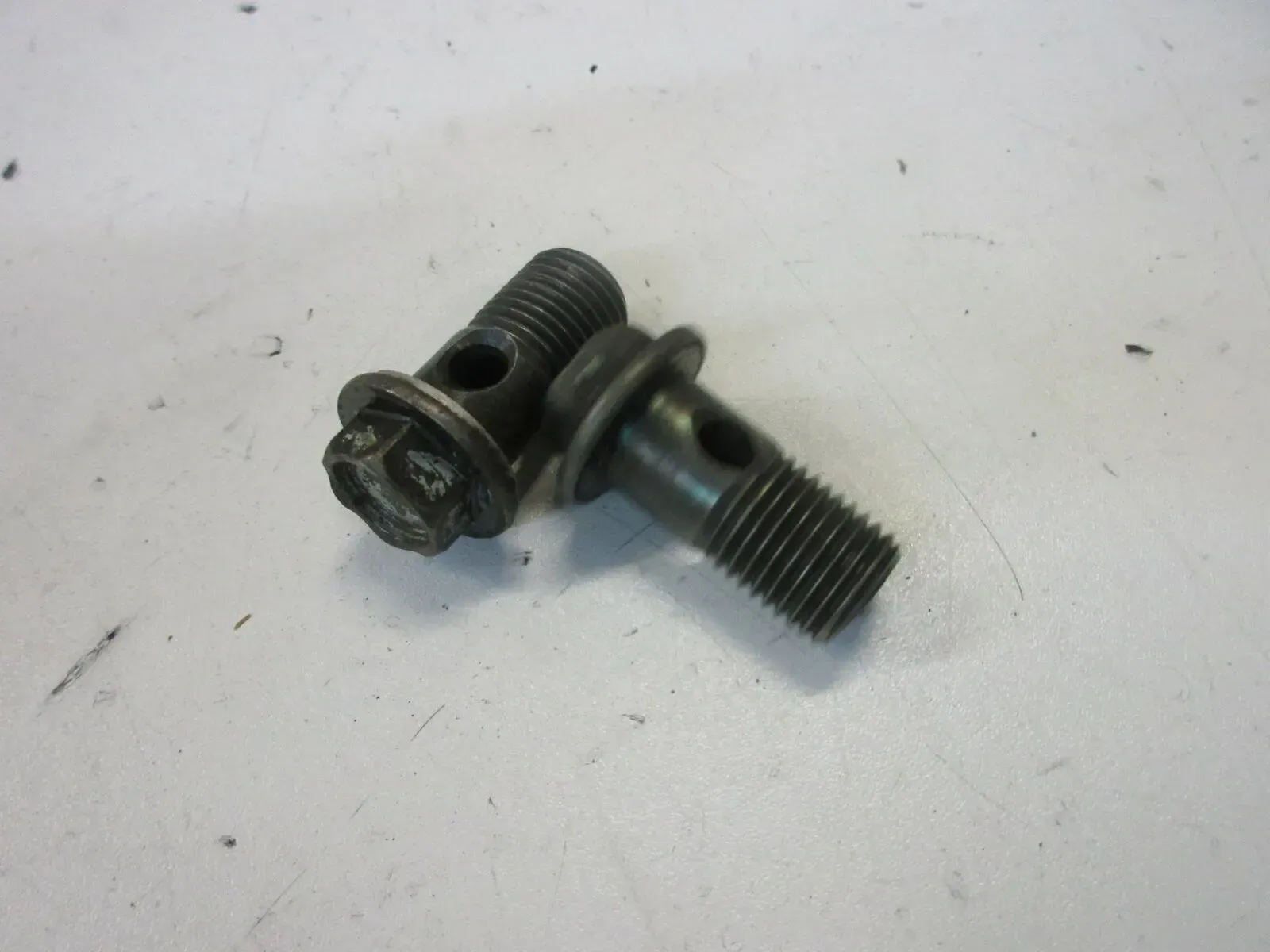 O1. Kawasaki GPZ 600 R ZX600A Schraube Ölschraube Hohlschraube Ölleitung Motor - Bild 1