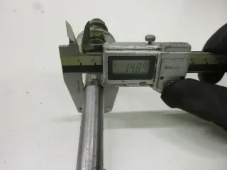 1. Suzuki GS 550 M Katana Steckachse vorne Achse 15 mm Vorderrad Felge axle - Bild 4