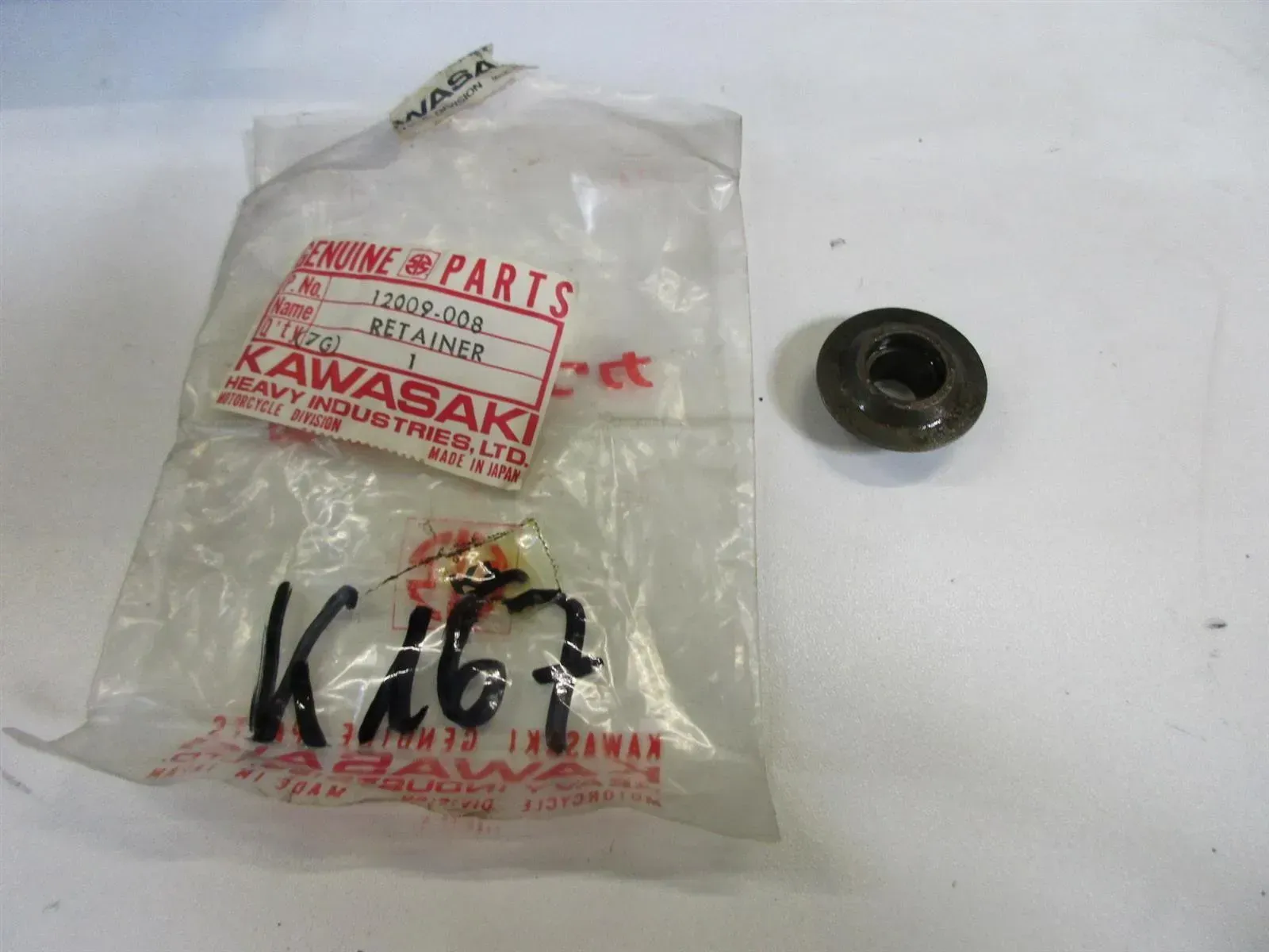 K167 Kawasaki ZR-7 S ZR 750 Zephyr Scheibe Mutter Feder Ventil Motor 12009-008 - Bild 1