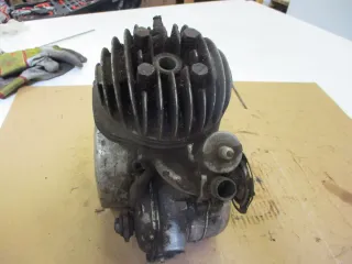 Motor SM98 Getriebe BM46 Fichtel & Sachs Zahnräder Gehäuse Block Vergaser - Bild 3