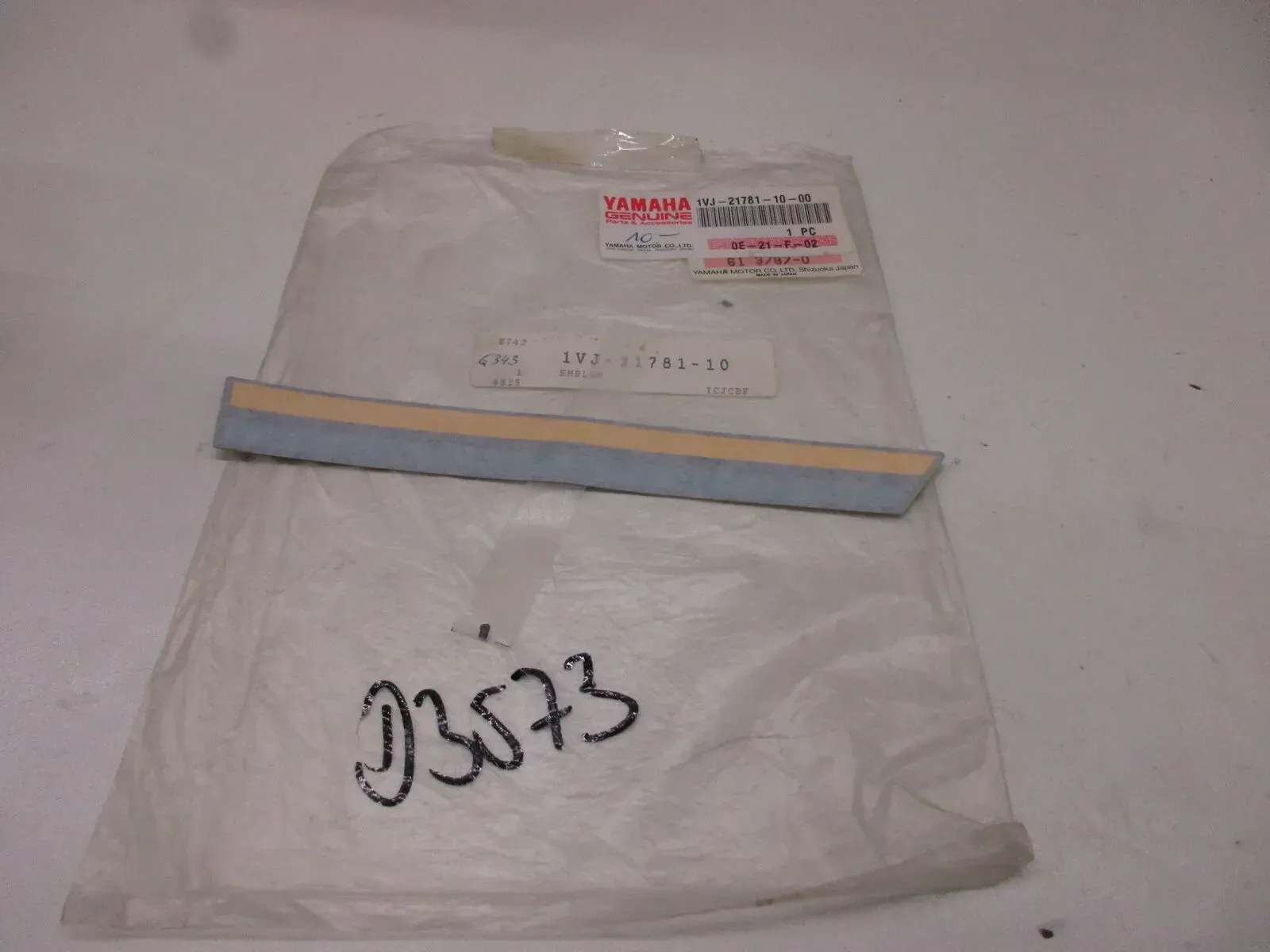 Aufkleber 1VJ-21781-10 D3573. Yamaha XT 600 Z Emblem Logo Verkleidung Dekor - Bild 1