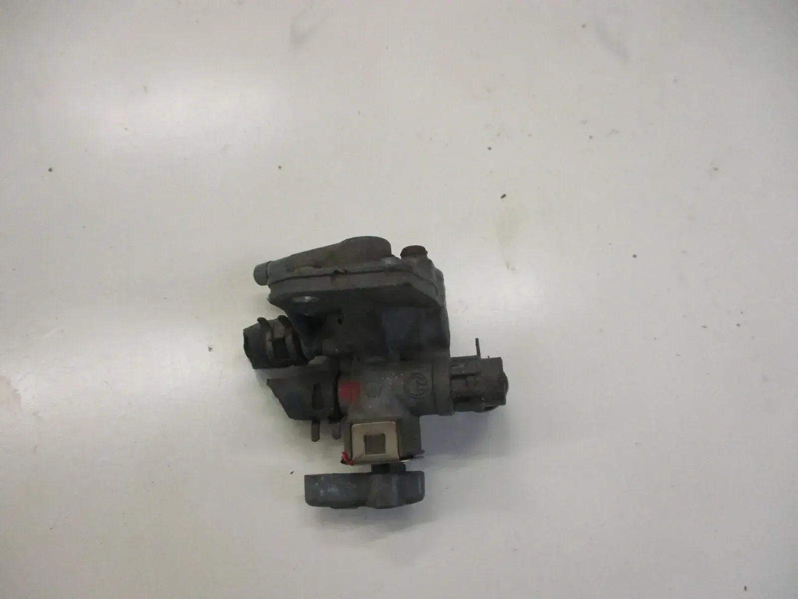 12. Suzuki GS 500 E GM51B Benzinhahn Kraftstoffhahn Tank Benzintank fuel tap - Bild 1