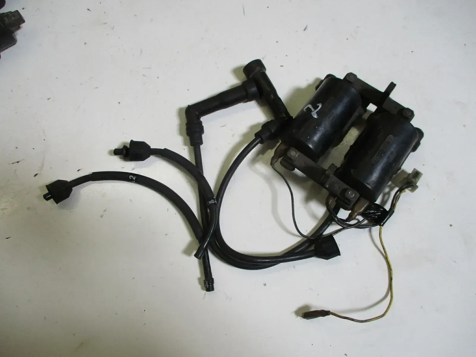5. Honda CB 900 F_F2 Bol d`Or SC 01 Zündspule (2) TEC AW82-TRI Zündspulensatz K - Bild 1