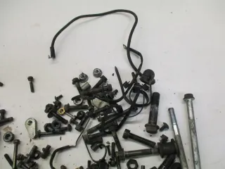 Schraubensatz Konvolut 8. Suzuki GSX 600 F GN72B Kleinteile Schrauben Bolzen - Bild 4