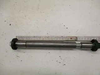 Schwingenachse 14 mm 8. Suzuki GSX 600 F GN72B Lagerhülsen 22 mm Achse axle swin - Bild 5