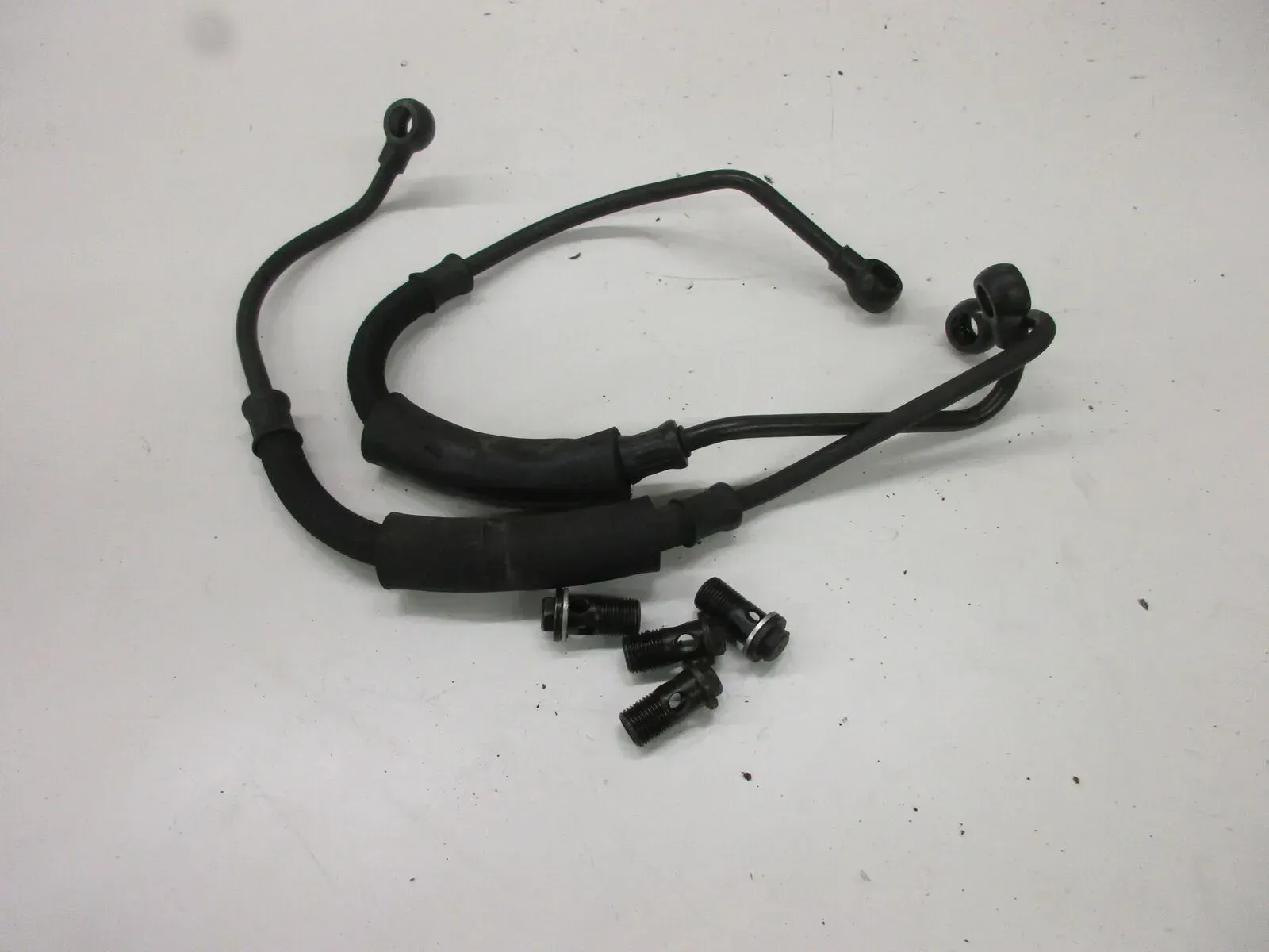 Ölkühlerleitungen Ölleitung 1. Suzuki GSX 600 F GN 72 B Ölkühler Anschluß Motor - Bild 1