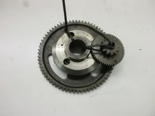 Anlasserfreilauf Motor 1. Suzuki GSX 600 F GN 72 B Lichtmaschine Zahnrad Ritzel - Bild 1