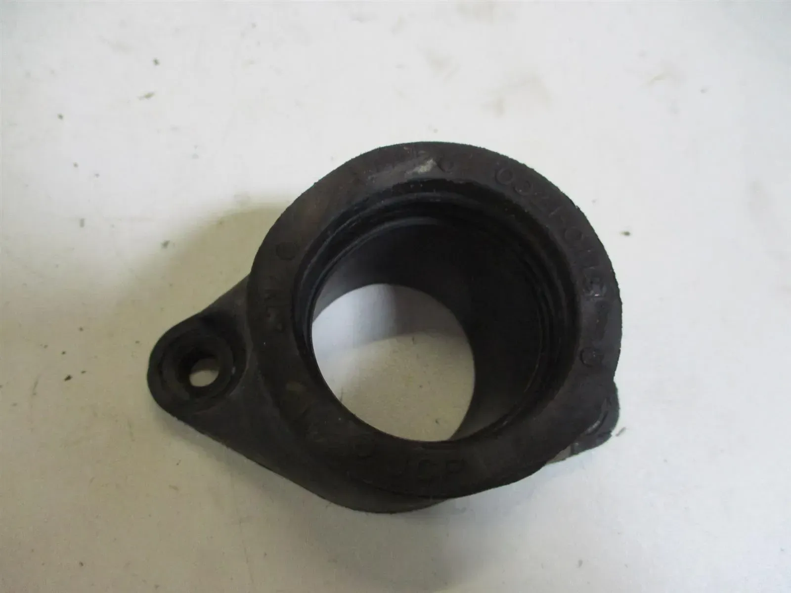 Ansaugstutzen Vergaser 3. Suzuki GSX 750 F GR 78 A Ansauggummi Motor - Bild 1
