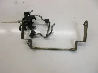 1. Kawasaki GPX 750 R ZX 750 F Sitzbankhalter Sitzverrieglung Verschluß Halter - Bild 2