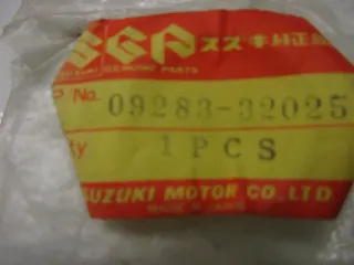 B87. Suzuki GSF GSX GSX-R Dichtung Wellendichtung 32x47x6 seal 09283-32025 - Bild 4