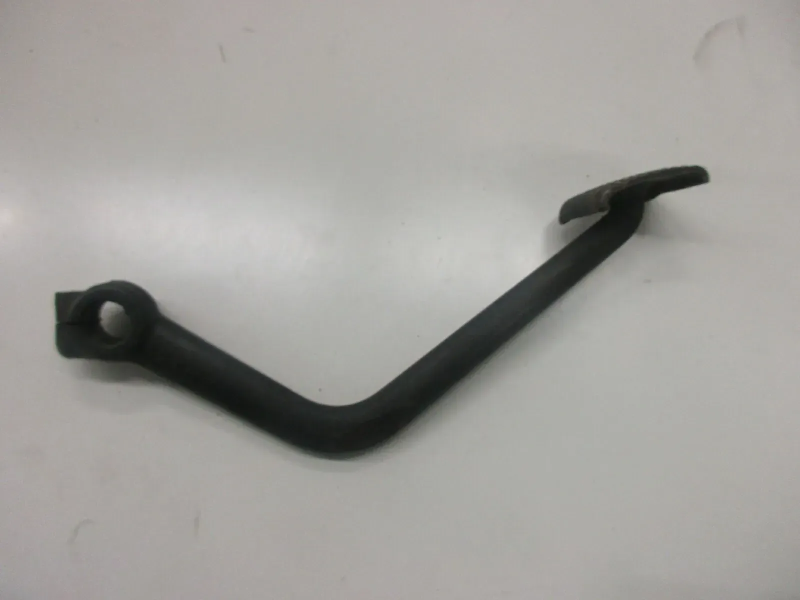 4. Kawasaki GPZ 305 EX305A BD Bremspedal Bremshebel unten brake pedal - Bild 1
