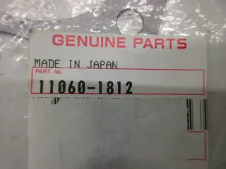A1578 Kawasaki ZR 550 B GT 550 Zylinderfußdichtung Motor 11060-1812 Original gasket - Bild 4