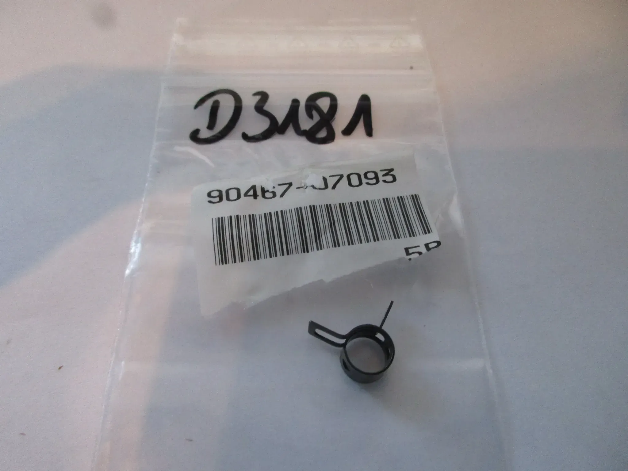 D3181 Yamaha YFM 350_400 Klammer 90467-07093 Bremssattel Scherenclip - Bild 1