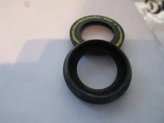 D3143 Yamaha XT 500 Dichtung Bremspedal 498-27235-00 Fußbremshebel seal - Bild 4