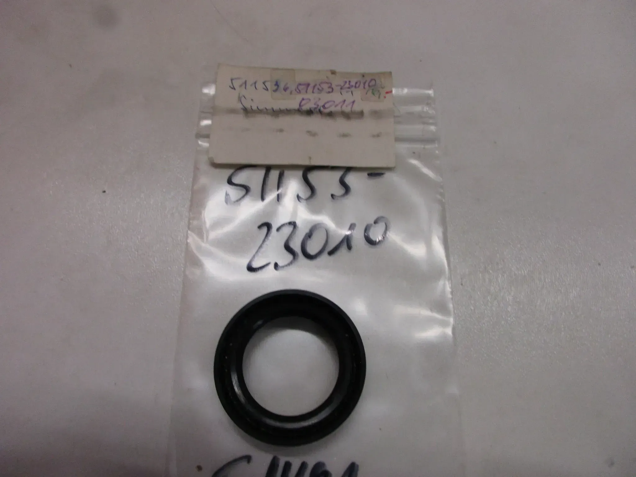 E1491 Suzuki T 125 Stinger Dichtung Simmerring 51153-23010 Gabel Standrohr fork - Bild 1
