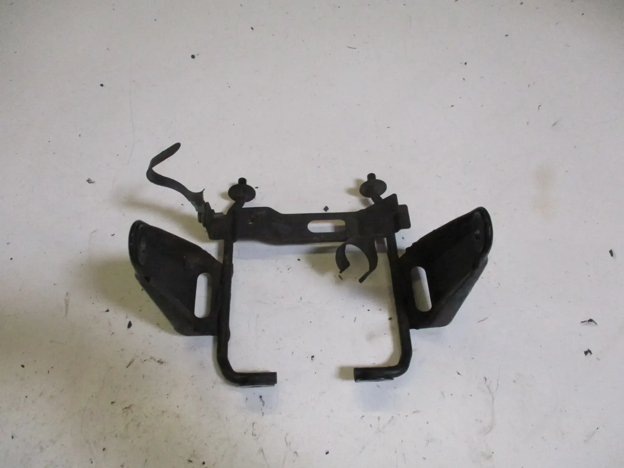 2. Honda FT 500 PC07 Flat Track Scheinwerferhalter Hauptscheinwerfer Rahmen Halter - Bild 1