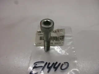 E1440 Suzuki GSX-R 1100 Schraube Rahmen Motor Gehäuse M8 mm bolt - Bild 2