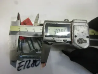 E1280 Suzuki RM 500 Schrauben Rahmen M8 mm Verkleidung 01107-08258 bolt - Bild 3
