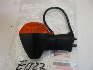 E1527. Suzuki GSX-R 750 Blinker vorne links 35602-31F30 Original Blinkleuchte - Bild 3