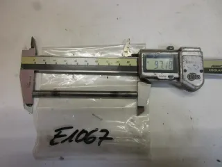 E1067. Suzuki GP 125 Stift Kupplung 23111-28000 Druckstange clutch push rod - Bild 2