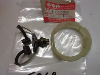 E969. Suzuki GS GSX Kohlenbüsten Anlasser 31130-05A00 Kohlen Motor brusher - Bild 3