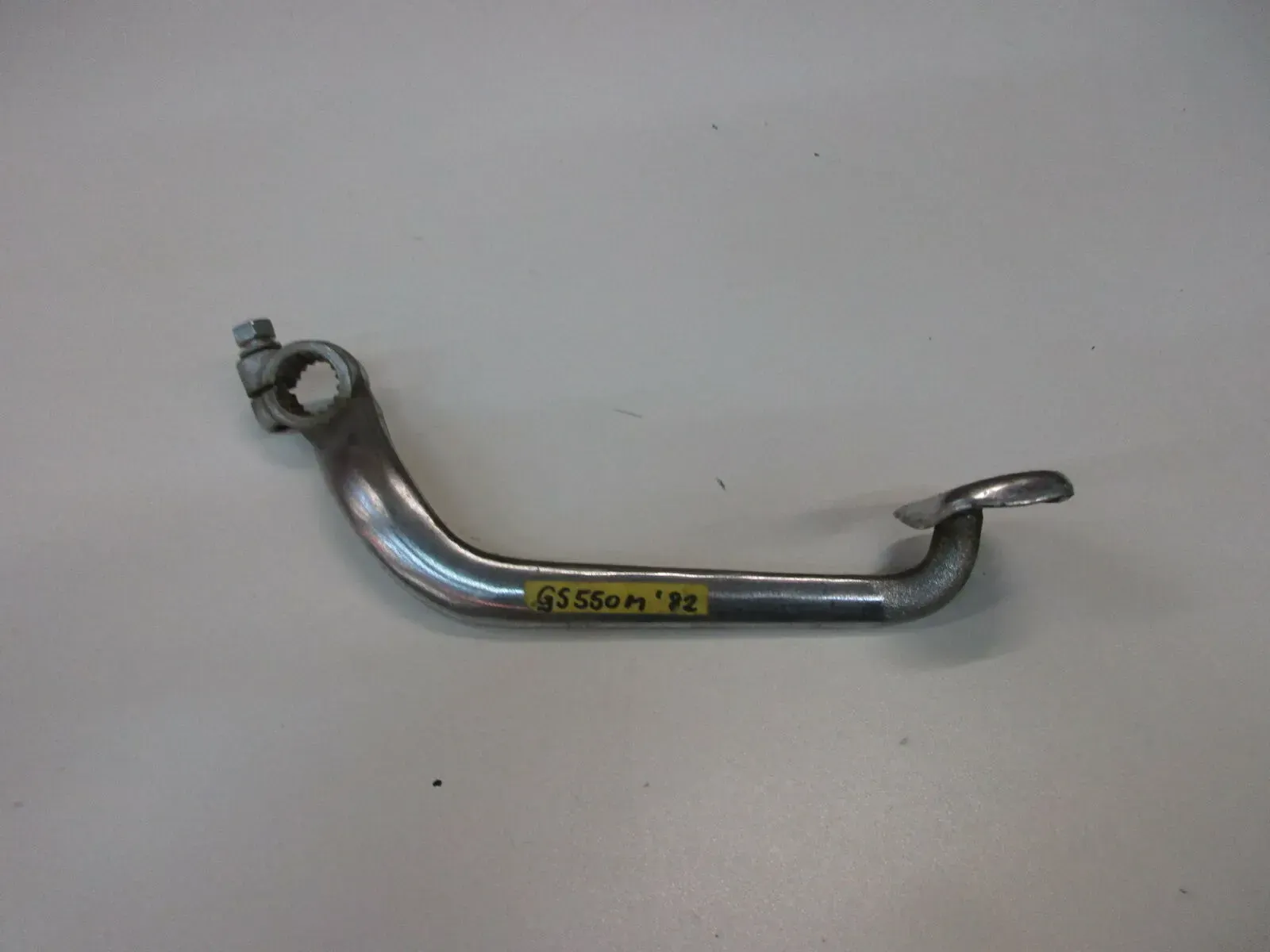 O1. Suzuki GS 550 M KATANA Bremspedal unten Bremshebel Bremse Hebel brake pedal - Bild 1