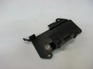 O1. Suzuki GSX 400 E GK 53 C Halter Relaishalter Rahmen Verkleidung Träger - Bild 1