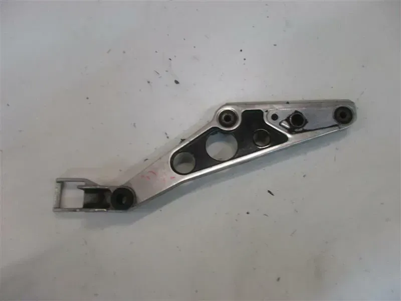 HONDA CBX 750 F RC17 FUßRASTENBRÜCKE RECHTS FUSSRASTENHALTER FUSSRASTE HALTER - Bild 1