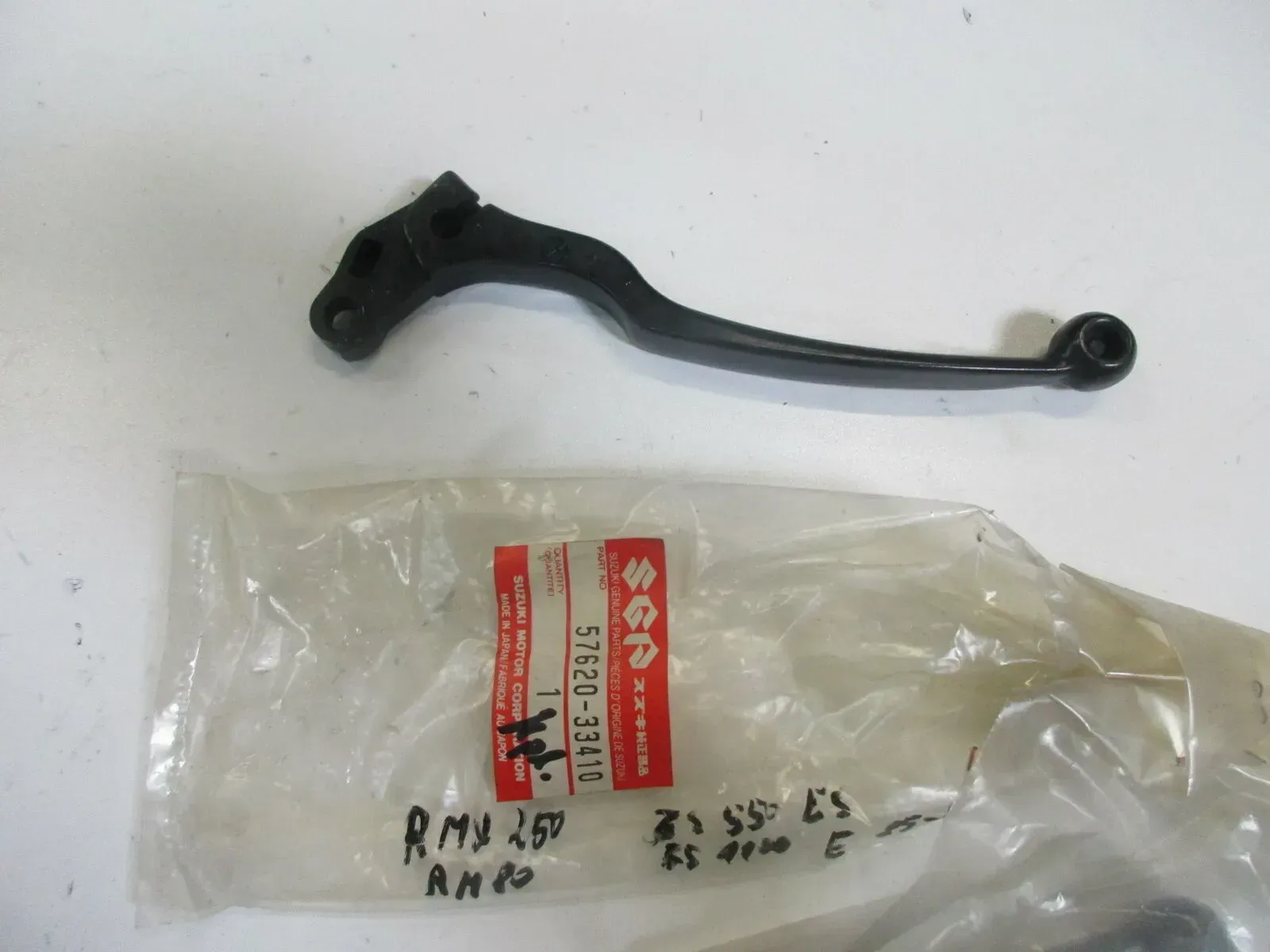 Suzuki GSX 550 ES_EF GS 1150 Kupplungshebel 57620-33410 Hebel Lenker Clutch - Bild 1