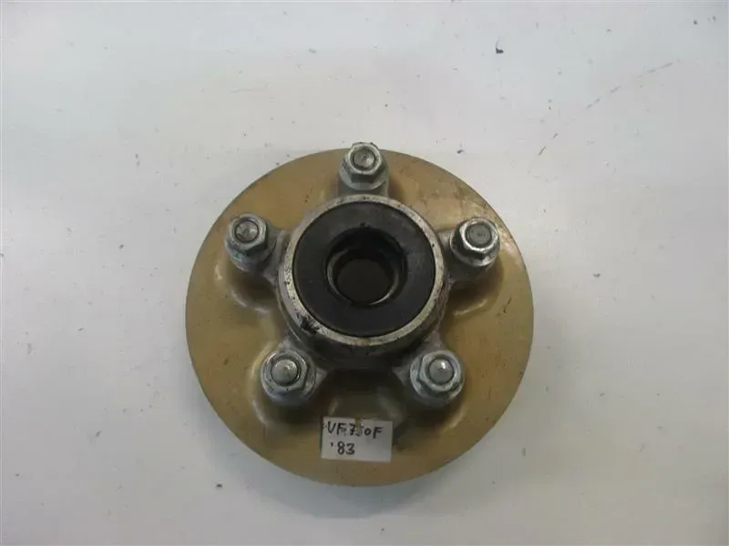HONDA VF 750 F RC15 KETTENRADTRÄGER ANTRIEB AUFNAHME RITZEL ZAHNRAD - Bild 1