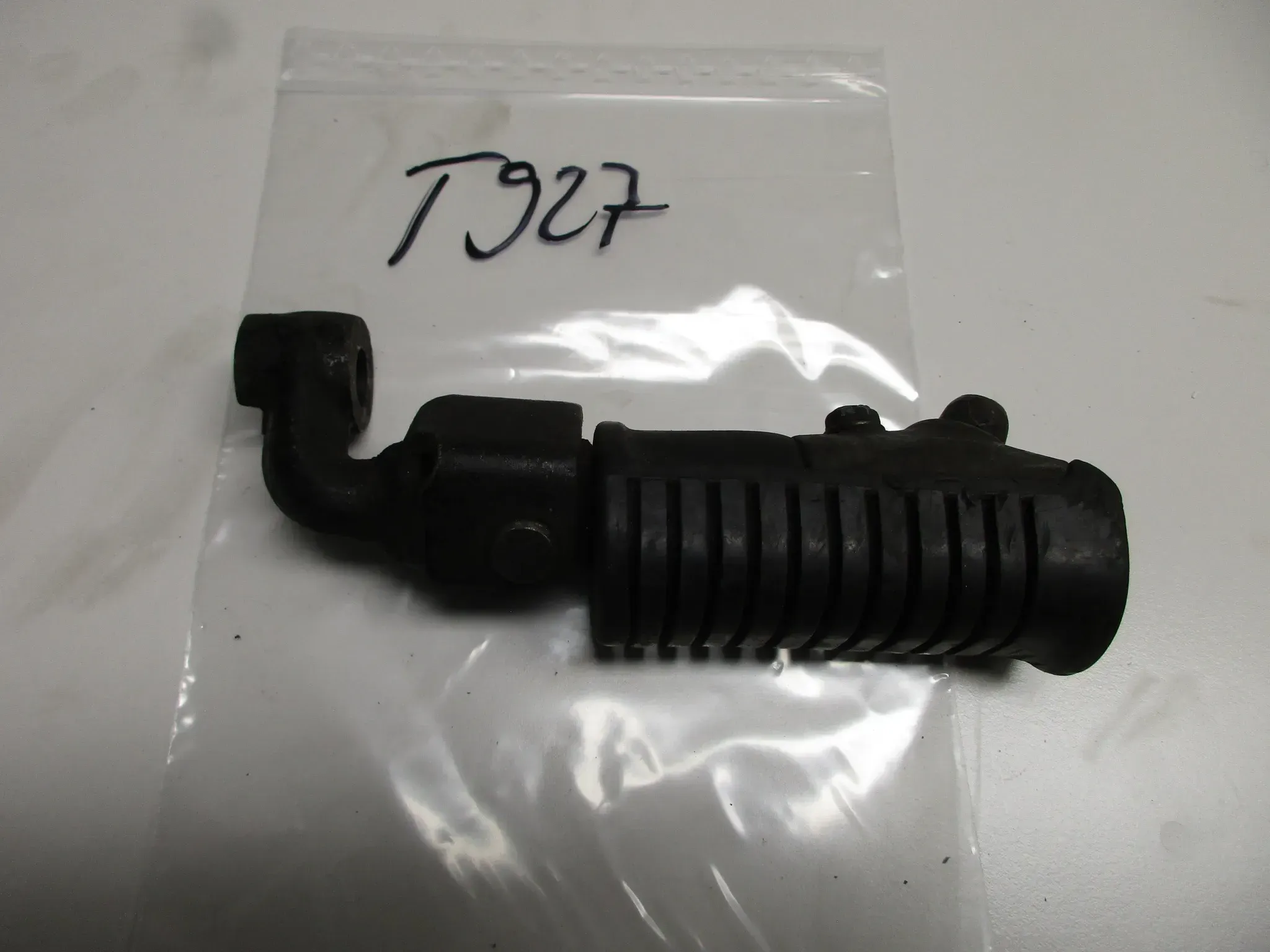 T927 Honda CB 750 G Four Bj78 Fussraste vorne links Fahrerraste left - Bild 1