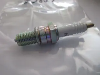 R1854 NGK D10ES Moto Guzzi 1000 Zündkerzen Ø 12 mm Motor - Bild 4
