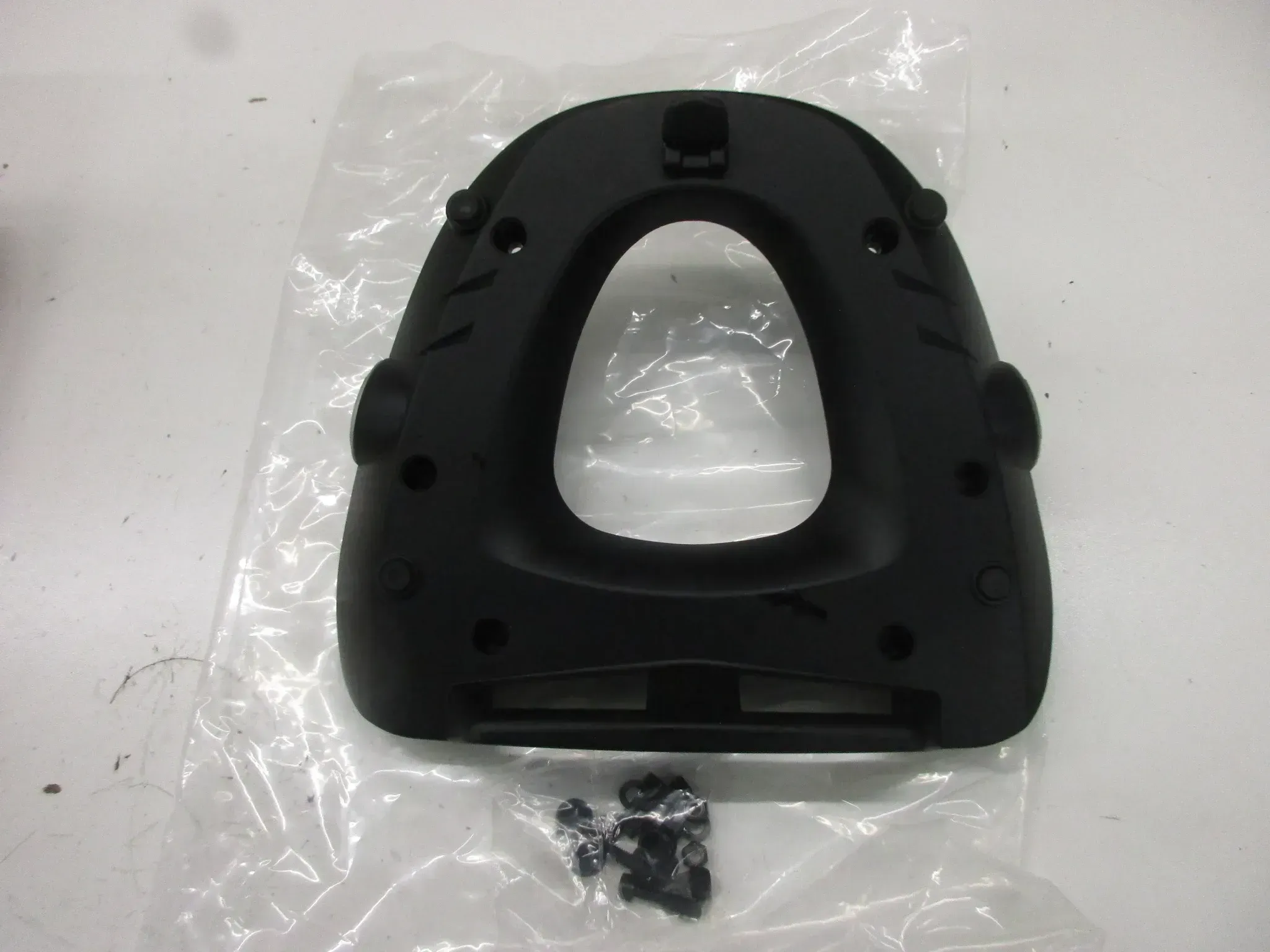A1029 Givi Grundplatte Monolock Kofferhalter Topcase M5M Trägerplatte Koffer - Bild 1