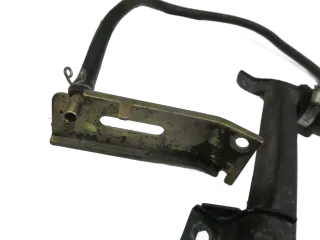 2. Yamaha FZS 600 Fazer RJ 02 Wasserleitung Kühler Halter Gitter - Bild 4