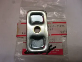 E884. Suzuki GS 500 F Platte Kettenspanner 61421-01D00 Justierung Adapter Kette - Bild 3